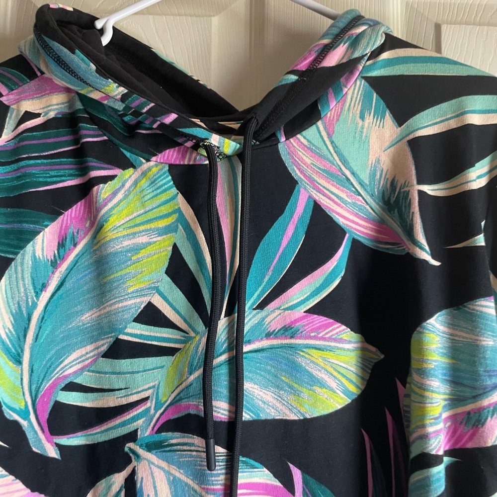 SOLD Torrid Women's Size 3 3X 22-24 Tropical Print Hoodie - Picture 6 of 13